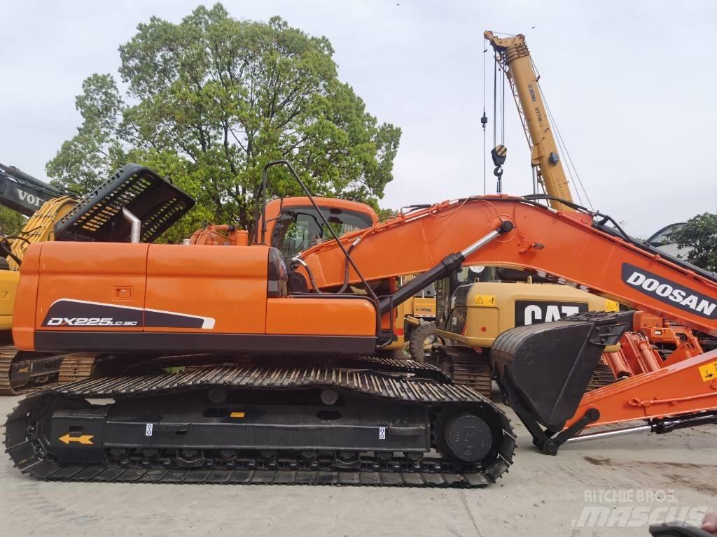 Doosan DX 225 LC-9 Raupenbagger