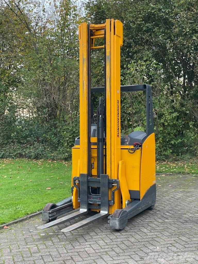 Jungheinrich ETV 114 Schubmaststapler