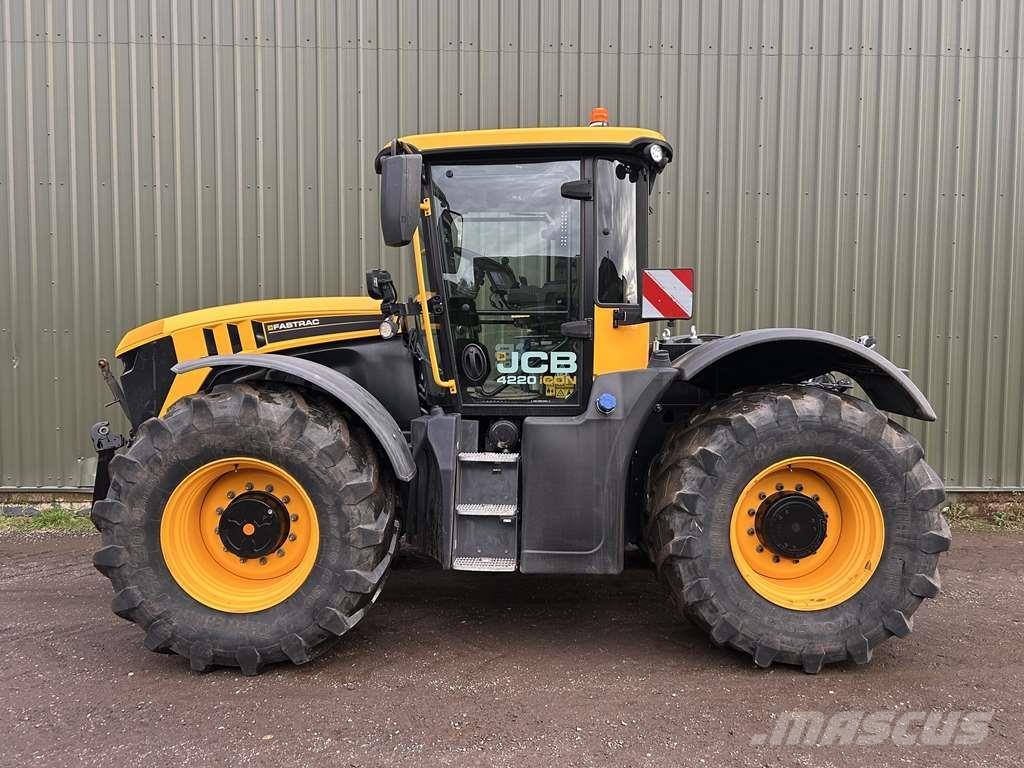 JCB Fastrac 4220 Traktoren