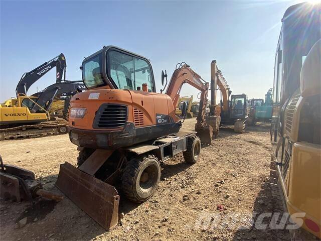 Doosan DX60W Raupenbagger