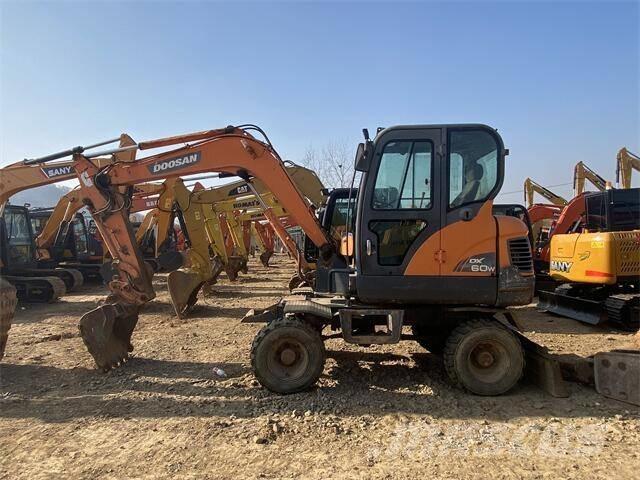 Doosan DX60W Raupenbagger