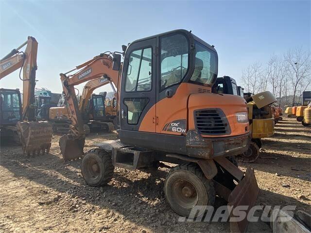 Doosan DX60W Raupenbagger