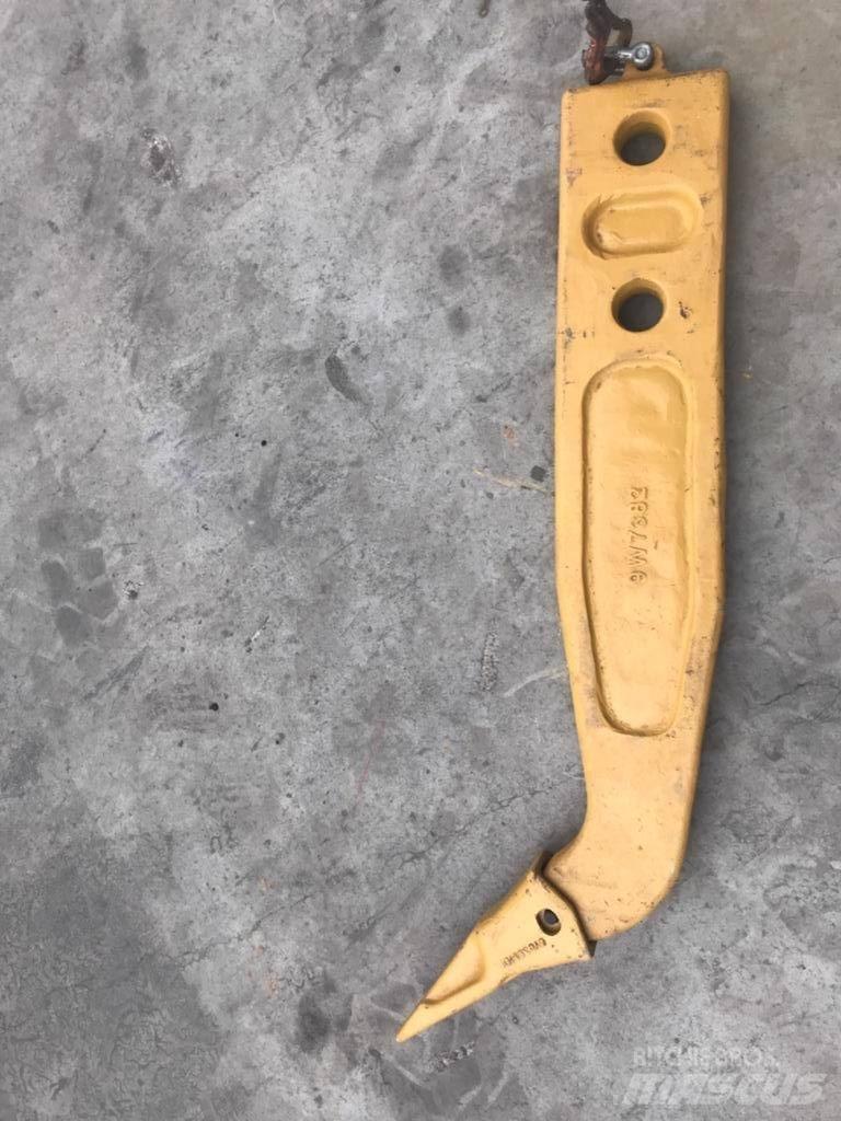 Komatsu D61 Shank Aufreisser