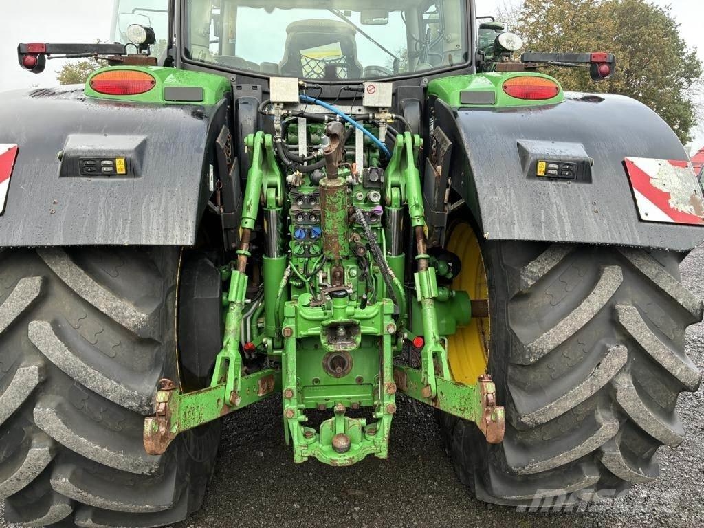 John Deere 6215R Traktoren