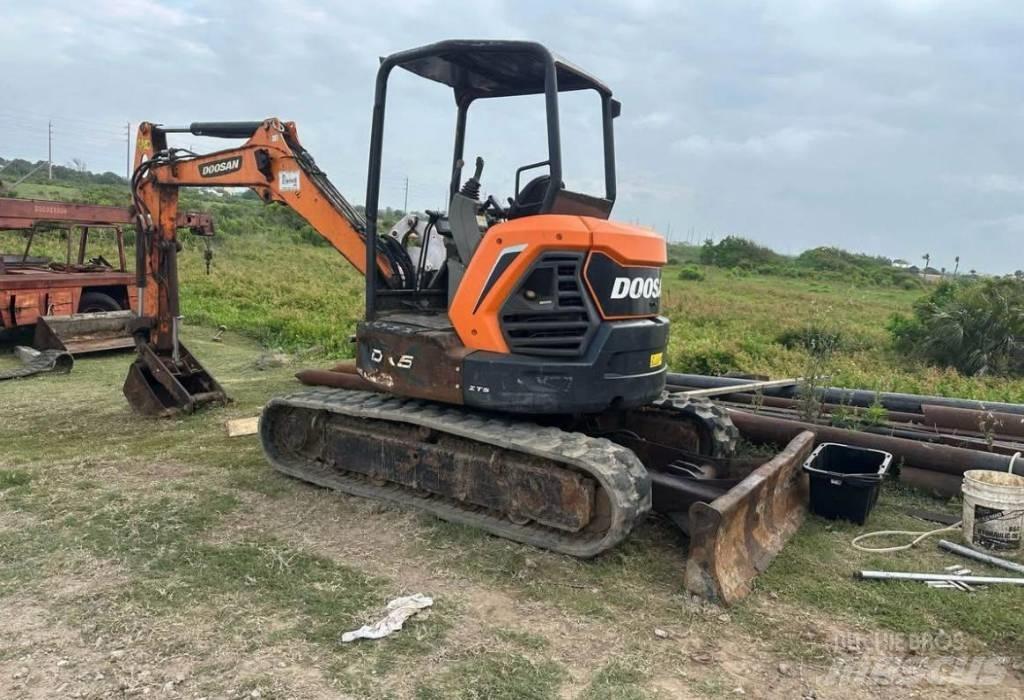 Doosan DX50 Raupenbagger