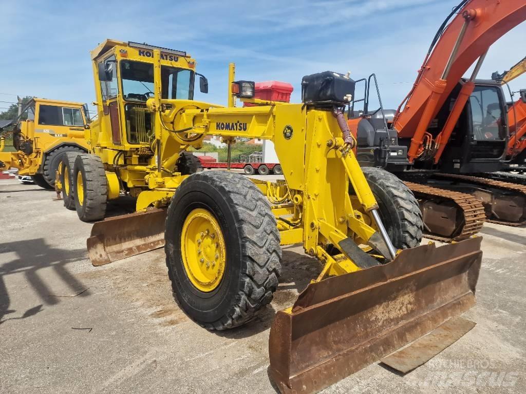 Komatsu GD 521 A-1 Grader