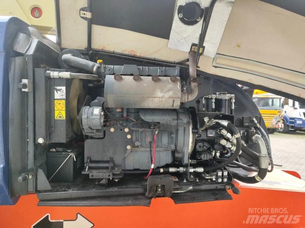 JLG 860 SJ Teleskopbühnen