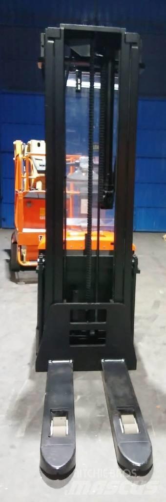 BT SPE 160 Deichselstapler