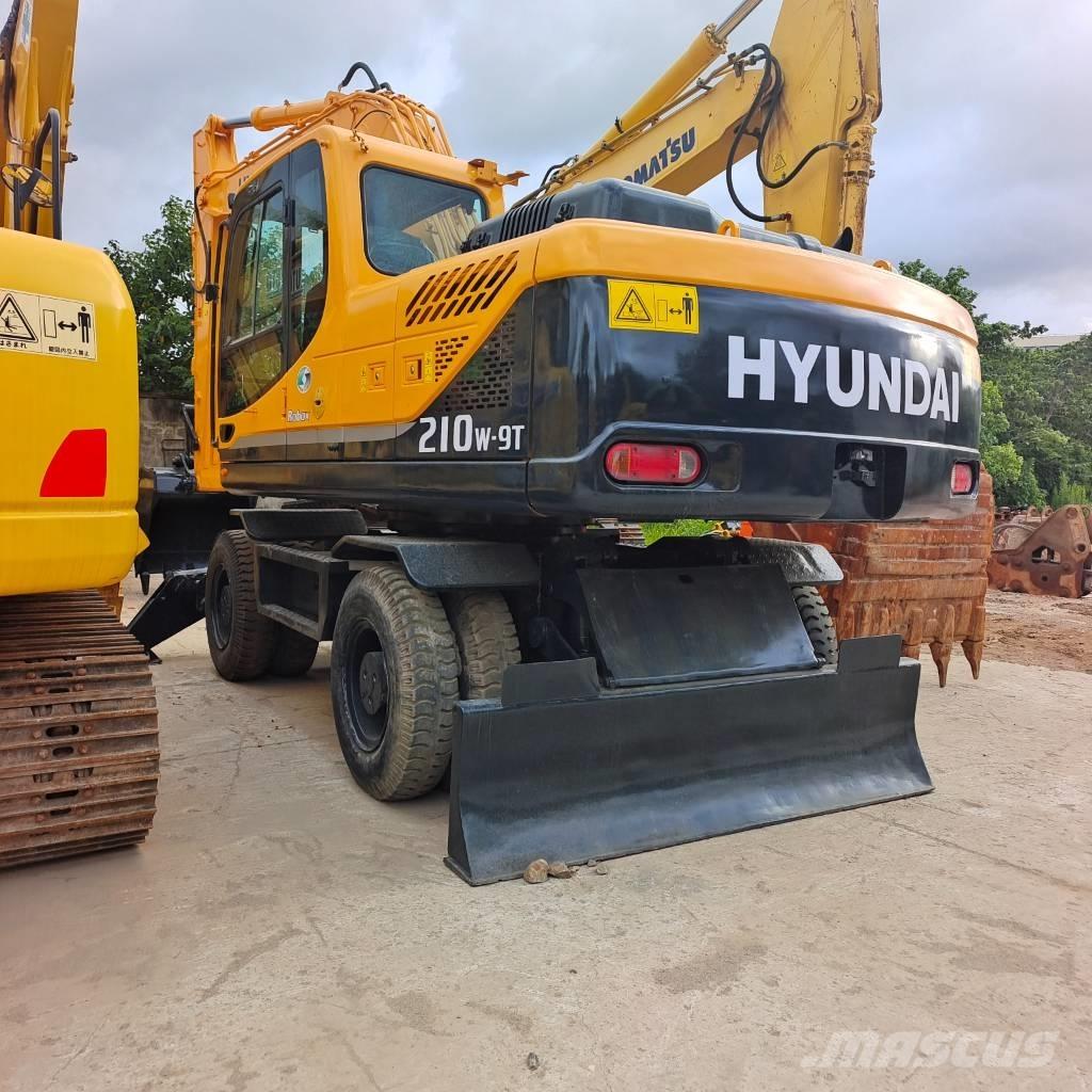 Hyundai HW 210 A Raupenbagger