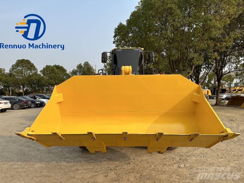 Komatsu WA380 Radlader