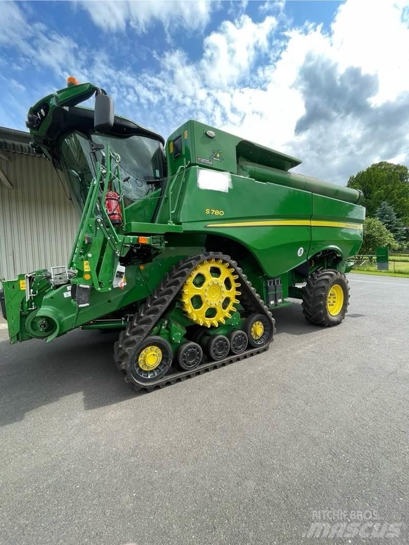 John Deere S780i Mähdrescher