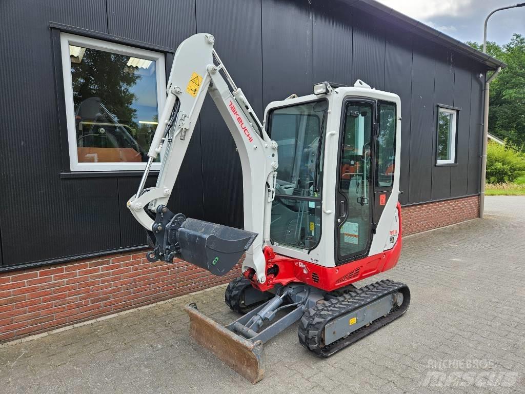 Takeuchi TB 216 Minibagger < 7t