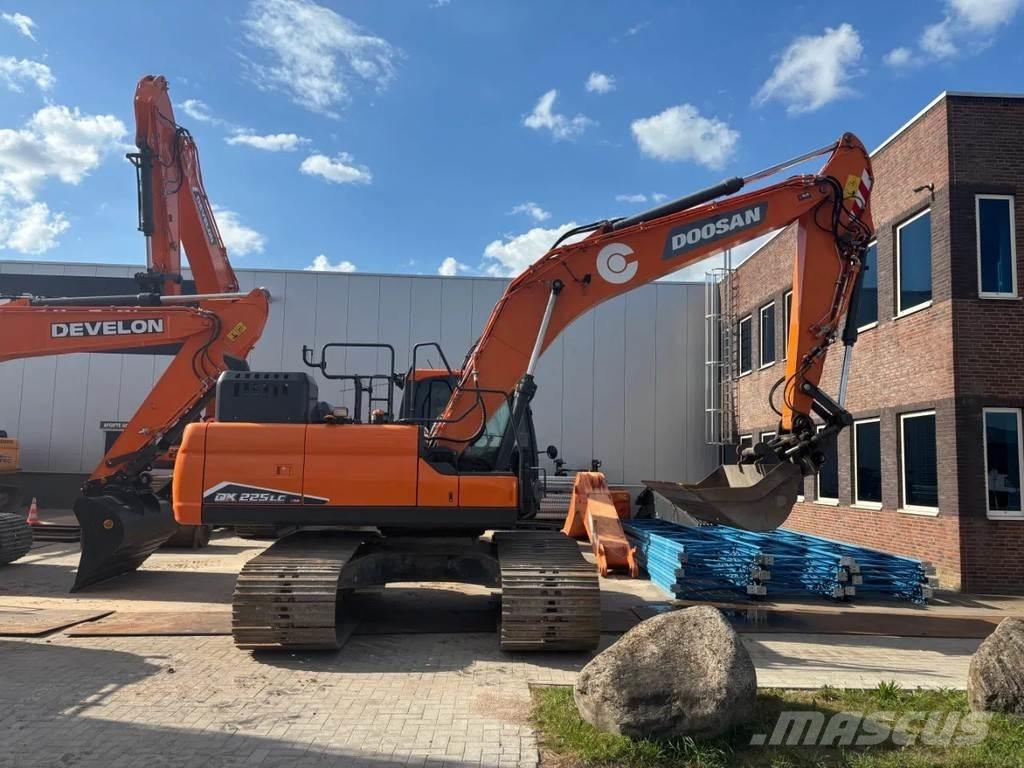 Doosan DX225LC-7 Raupenbagger