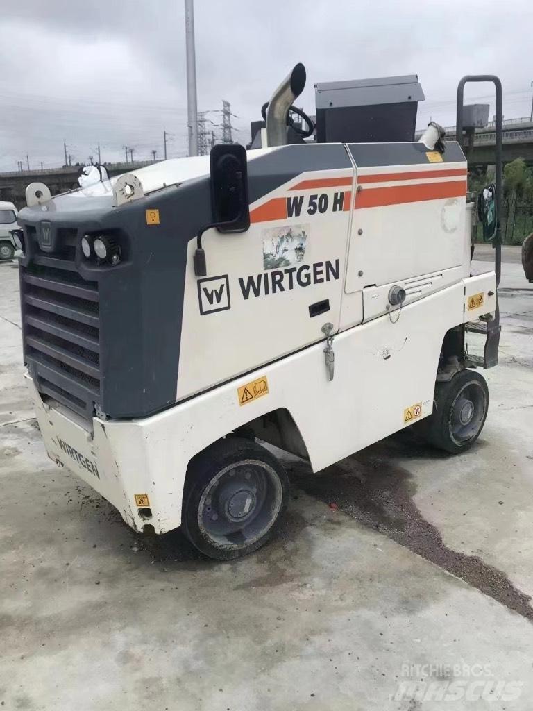 Wirtgen W55HR  ,   W50H Asphaltfräsen