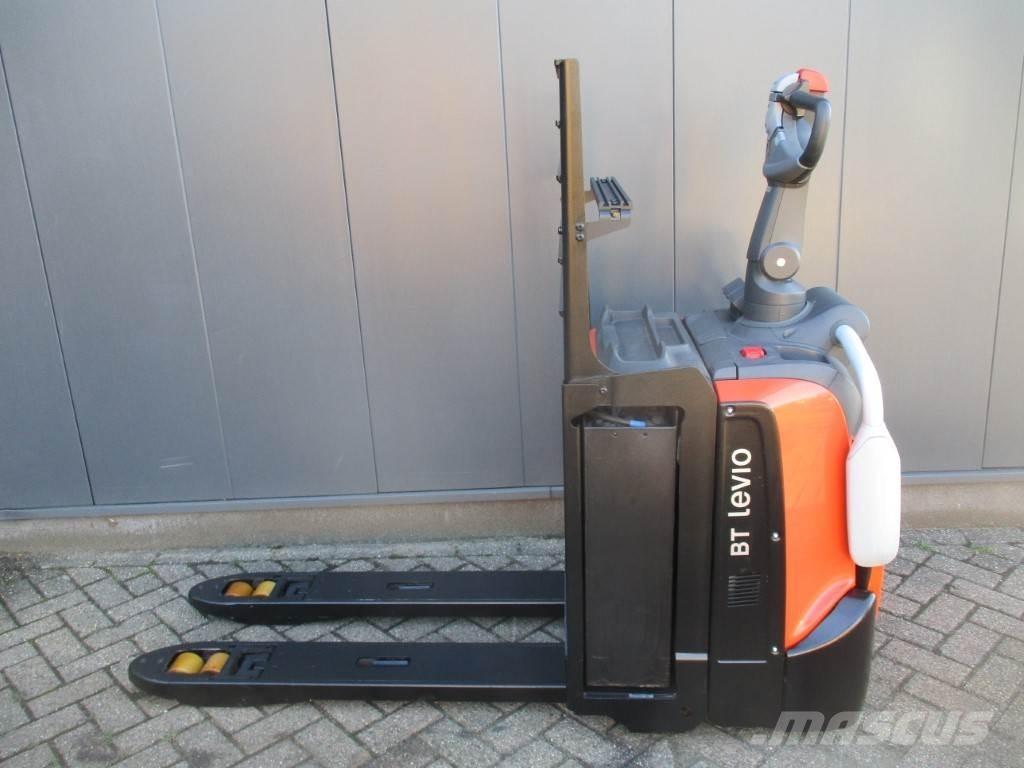 Toyota LPE 200 Gabelstapler mit Fahrerstand