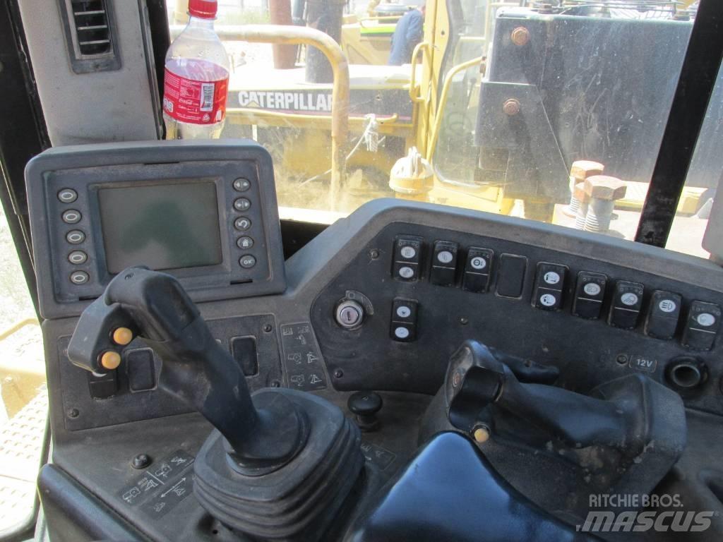CAT D 9 T Bulldozer