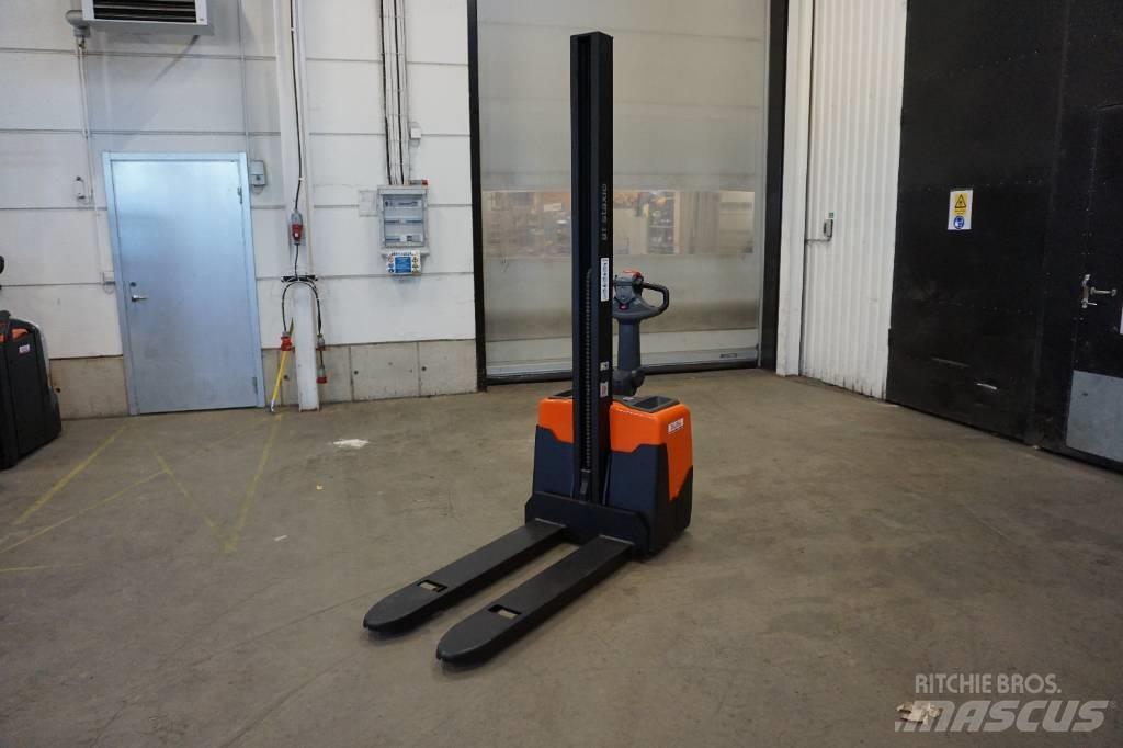 Toyota HWE100 Deichselstapler