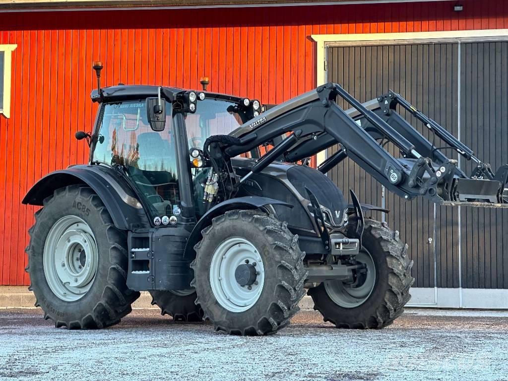 Valtra N 135 Active Traktoren