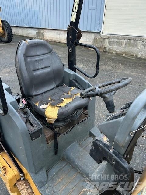 CAT CB 14 B Tandemwalzen