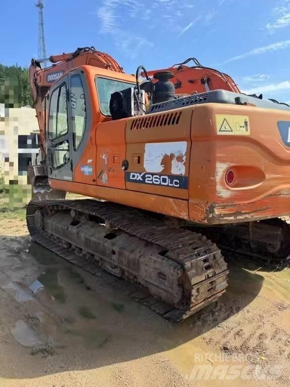 Doosan DX 260LC Raupenbagger