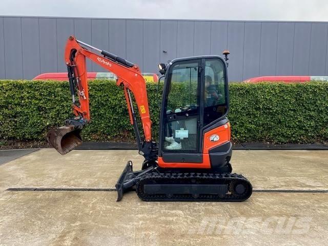 CAT 302.7 D CR Minibagger < 7t