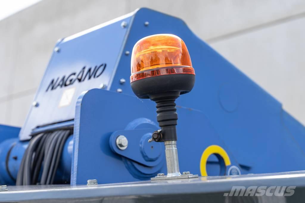 Nagano S15 AUJ Teleskopbühnen