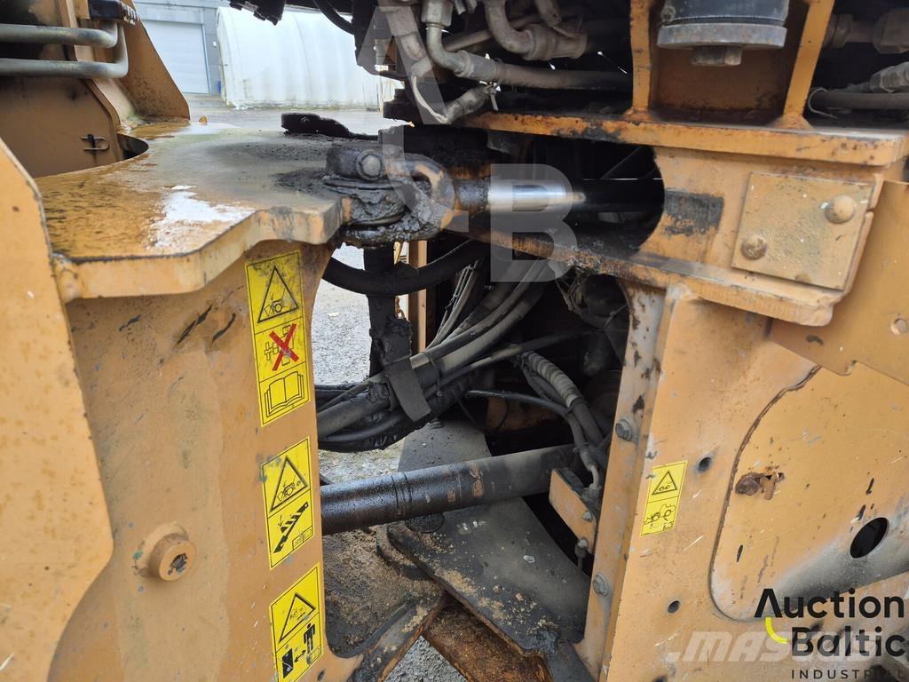 CASE 621 D Radlader