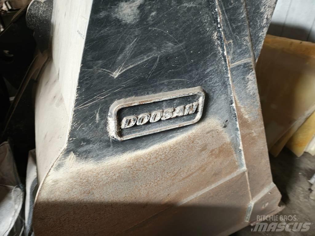 Doosan DL 320-7 Radlader