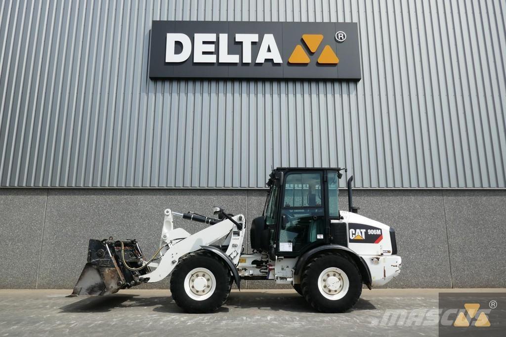 CAT 906M Radlader