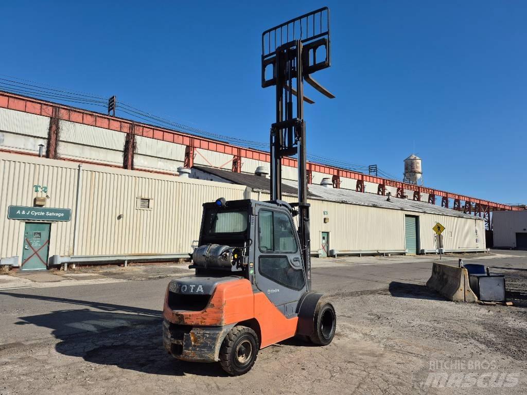 Toyota 8 FGU 30 Heftrucks overige