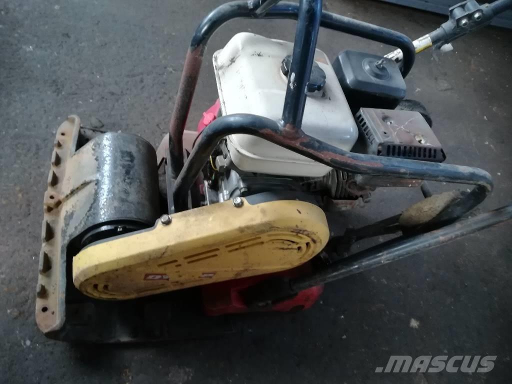 DESKA  VIBRAČNÍ  LF  75 Stampfer