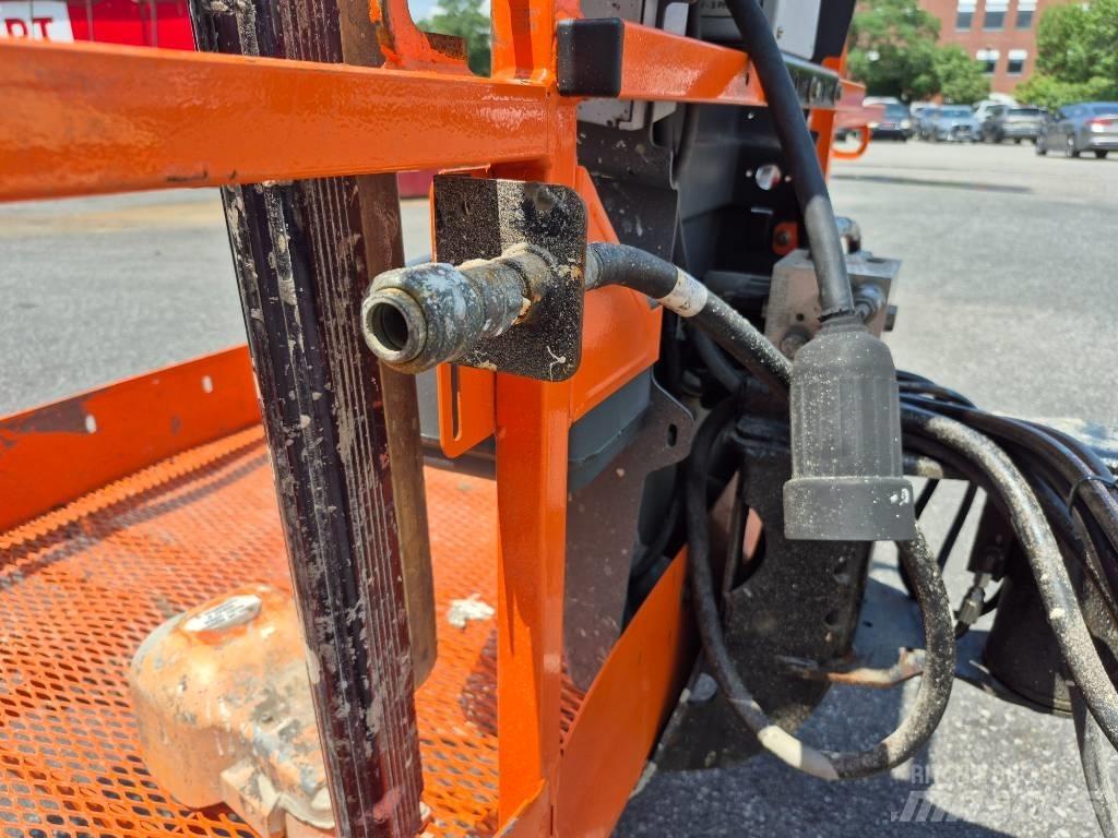JLG 600 S Teleskopbühnen