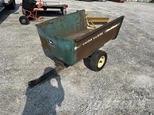 John Deere 15 Weitere Anhänger