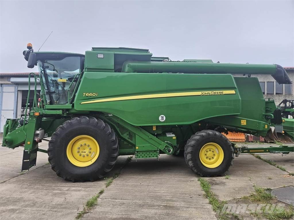 John Deere T 660i Mähdrescher