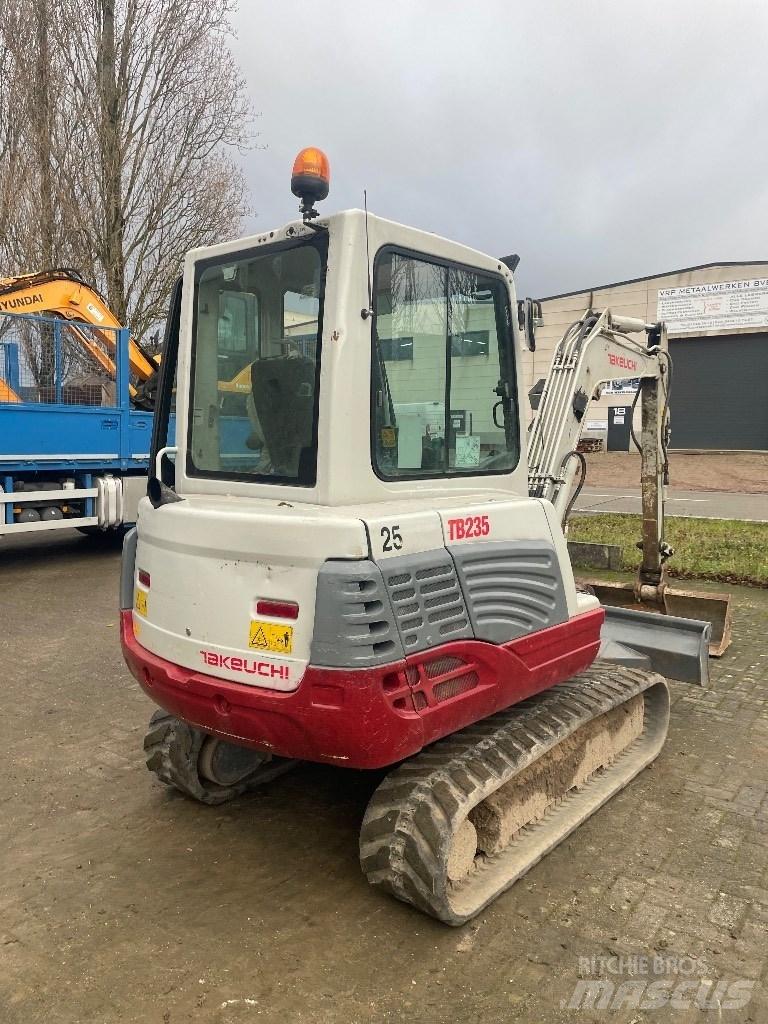 Takeuchi TB 235 Minibagger < 7t