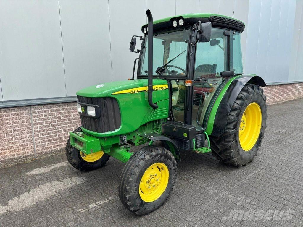 John Deere 5215 PKWs