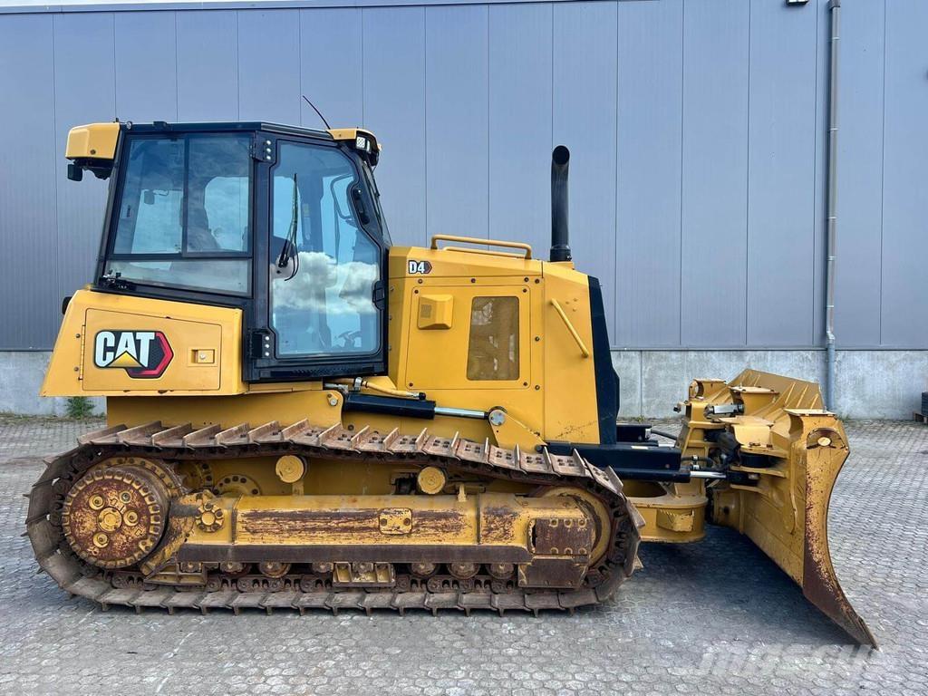 CAT D4-15VP Bulldozer