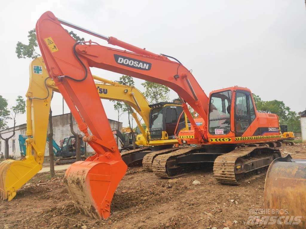 Doosan DH220LC-7 Raupenbagger