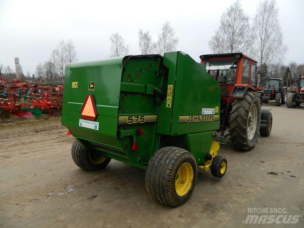John Deere 575 Rundballenpressen