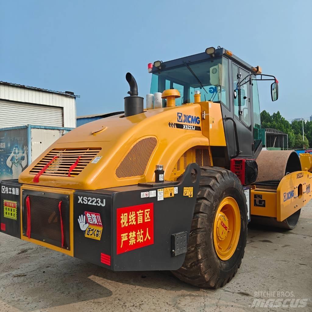 XCMG XS 223 J Walzenzüge