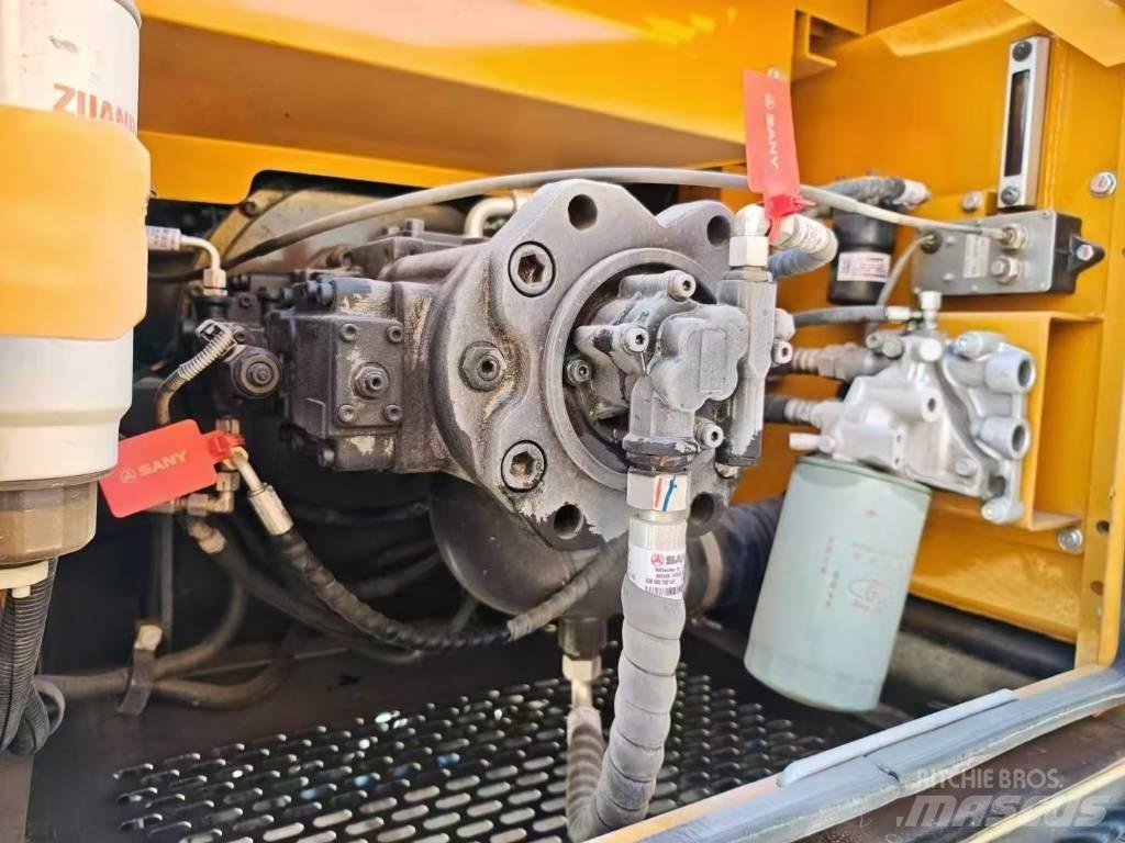 Sany 215C Raupenbagger