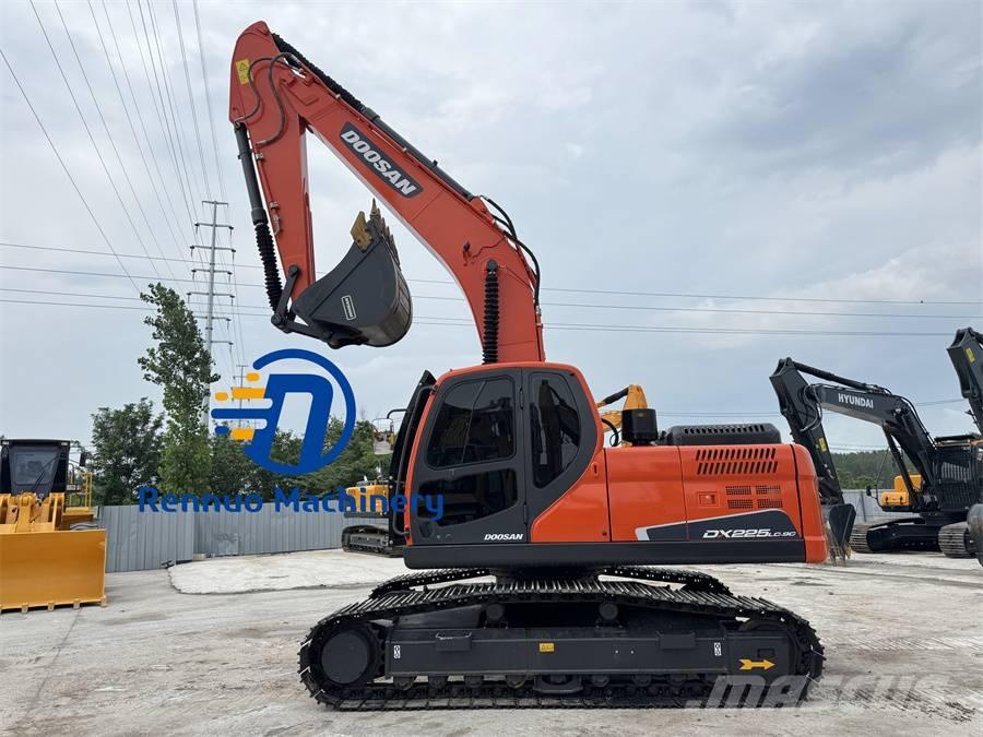 Doosan DX 225 LC-9C Raupenbagger