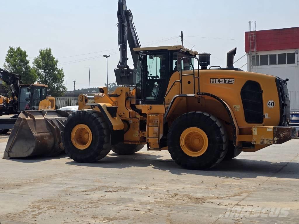 Hyundai HL 975 Radlader