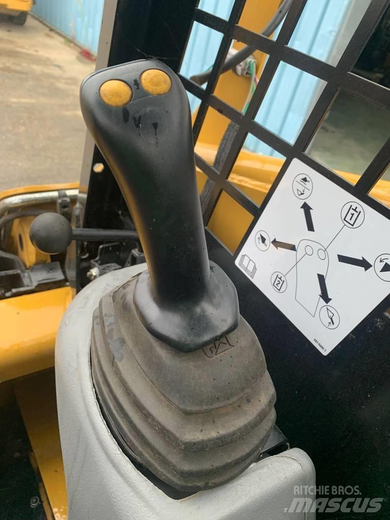 CAT 216 B 3 Minilader