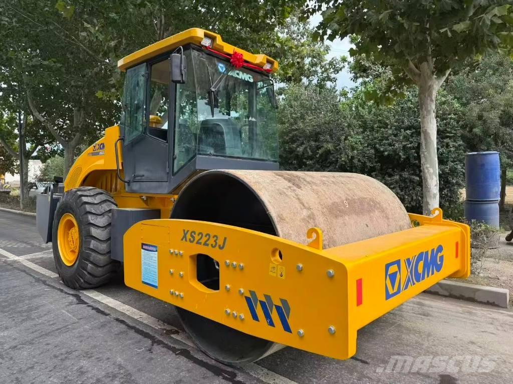 XCMG XS 223 J Walzenzüge