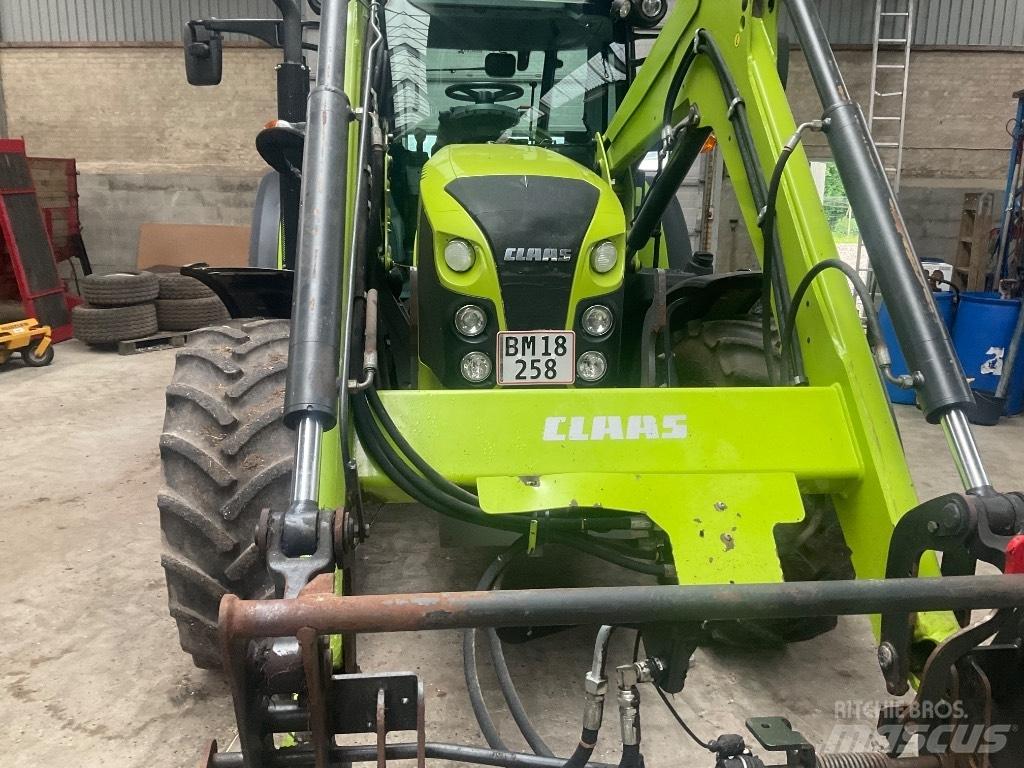 CLAAS Arion 440 CIS Traktoren