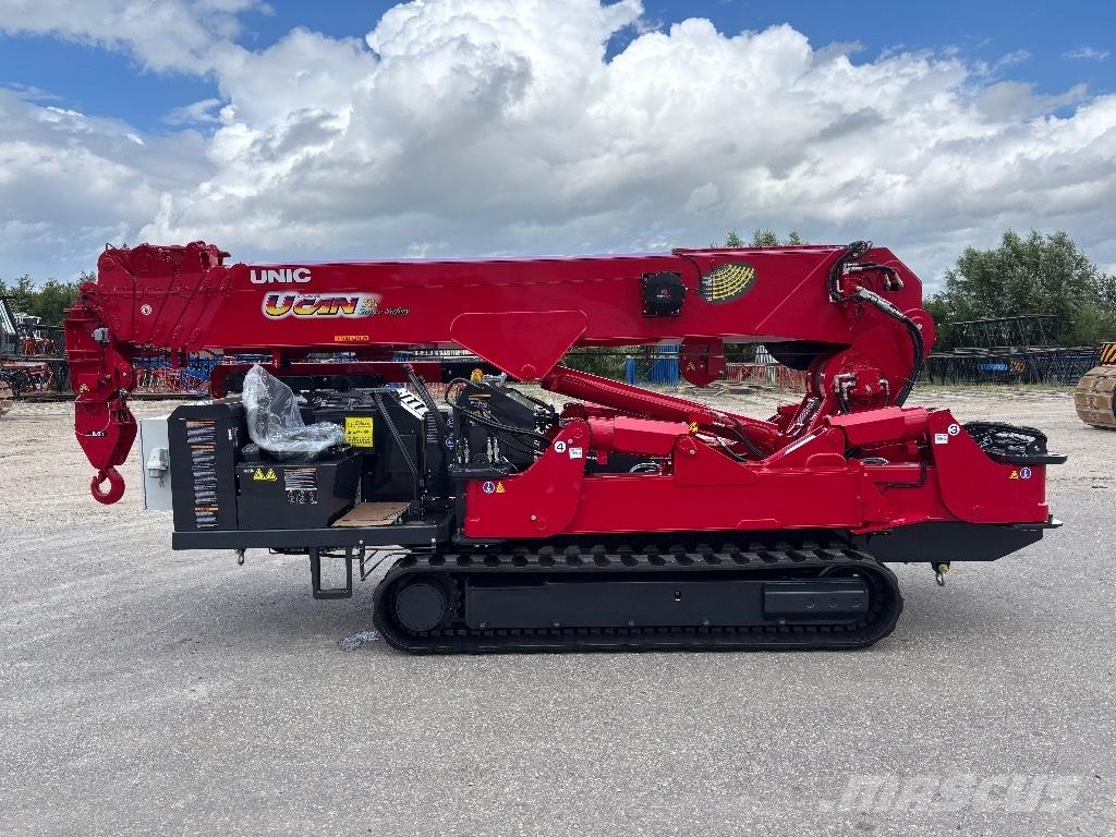 Unic URW 806 Ruwterrein kranen