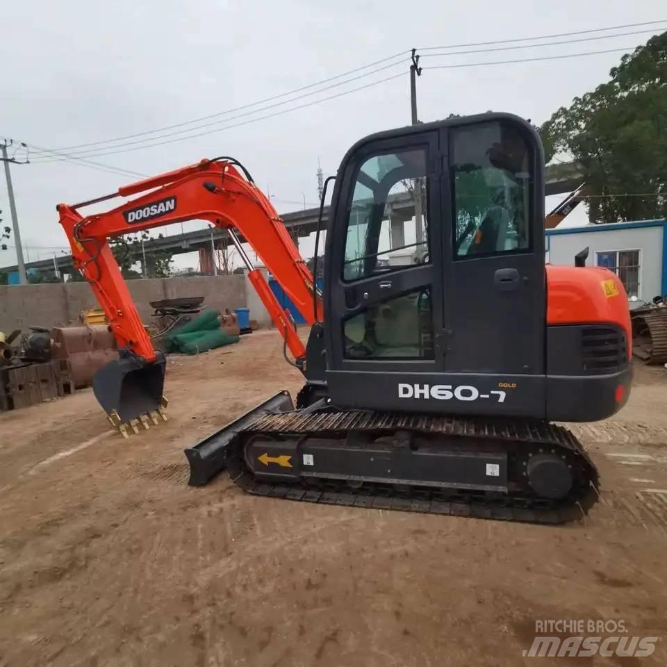 Doosan DH60-7 Raupenbagger