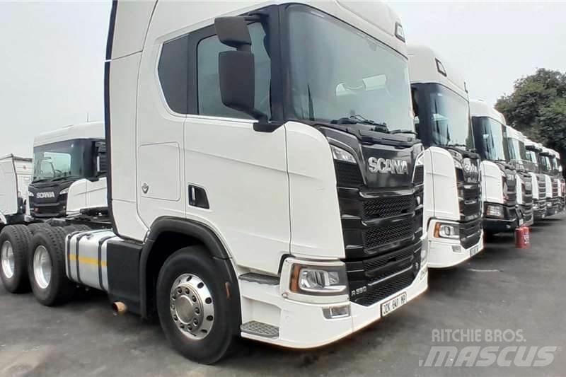 Scania R560 Andere Fahrzeuge