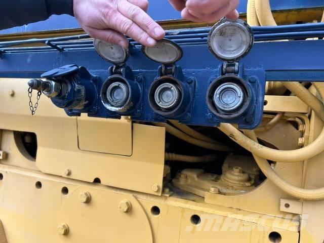 Komatsu D 85 P-18 Bulldozer